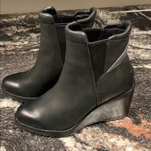 BRAND NEW Sorel Booties